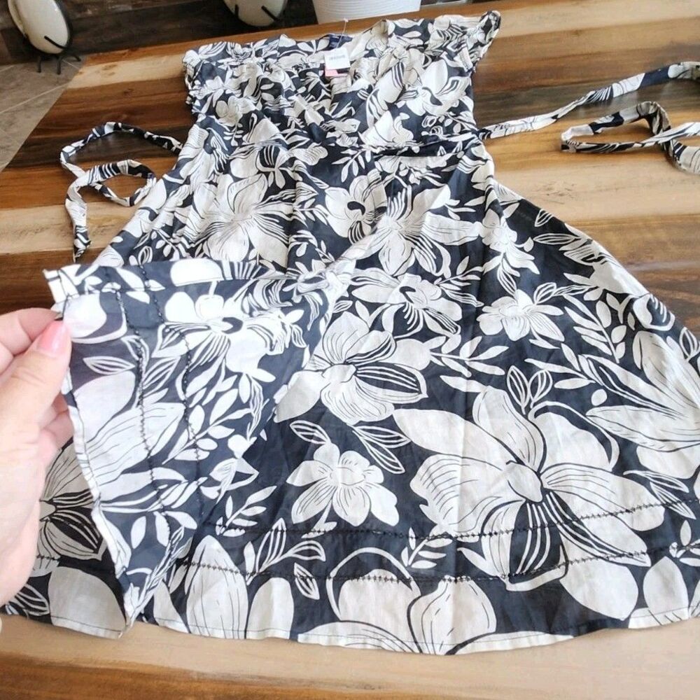 Banana Republic NWT Silk Blend Wrap Black & White Floral Dress Sz 4p MSRP $89 - Picture 6 of 12